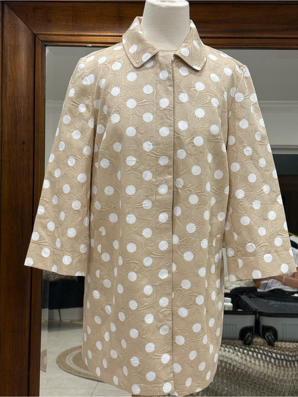 NWT Chicos Polka Dot Beige & White Swing Coat Size 1 (6-8)